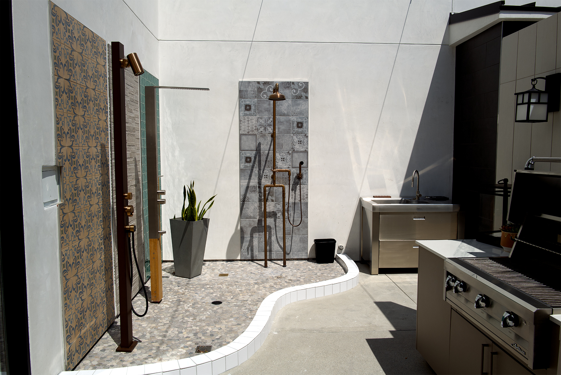 MV Outdoor_Showers and sink_09